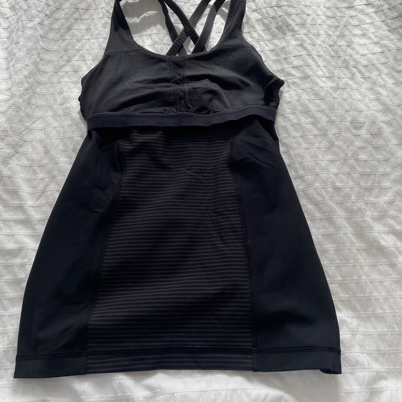 Lululemon Energy Tank
Hyper Stripe Black / Black Size 4. Excellent condition - Picture 10 of 12